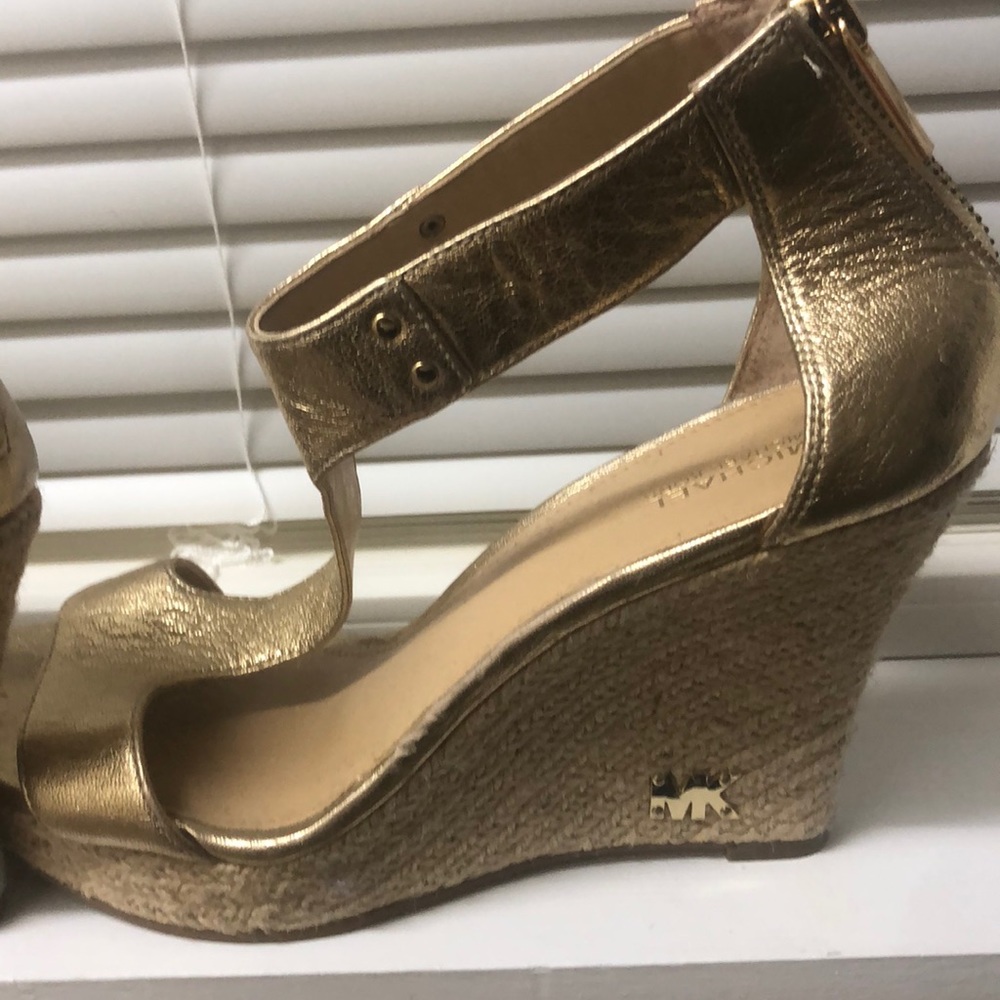 MK platforms size 8.5